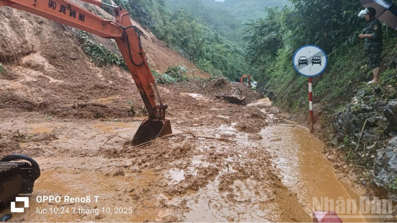 Thiệt hại nặng nề từ bão số 10 và số 11: Hàng nghìn tỷ đồng tổn thất 2 thiet hai nang ne tu bao so 10 va so 11 hang nghin ty dong ton that 68e9d6f7dbd09